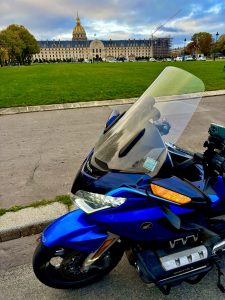 IMG_7881 Taxi moto Goldwing rue Saint Dominique devant l'hôtel des Invalides